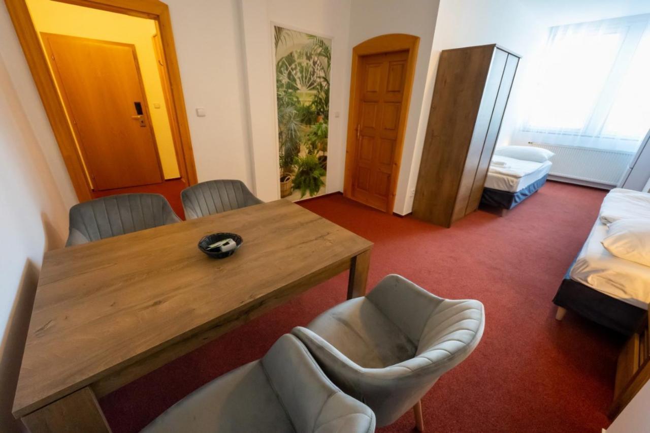Hotel Uno Ústí nad Orlicí 외부 사진